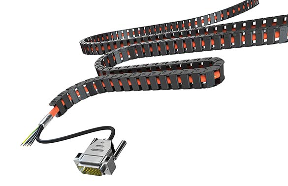 STÖBER hat seine One Cable Solution in Zusammenarbeit mit dem Encoder-Hersteller HEIDENHAIN weiterentwickelt.