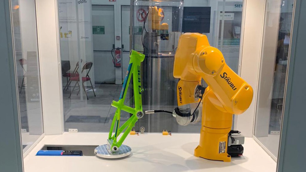 Stäubli amplía su área de trabajo de robots con ejes de STOBER